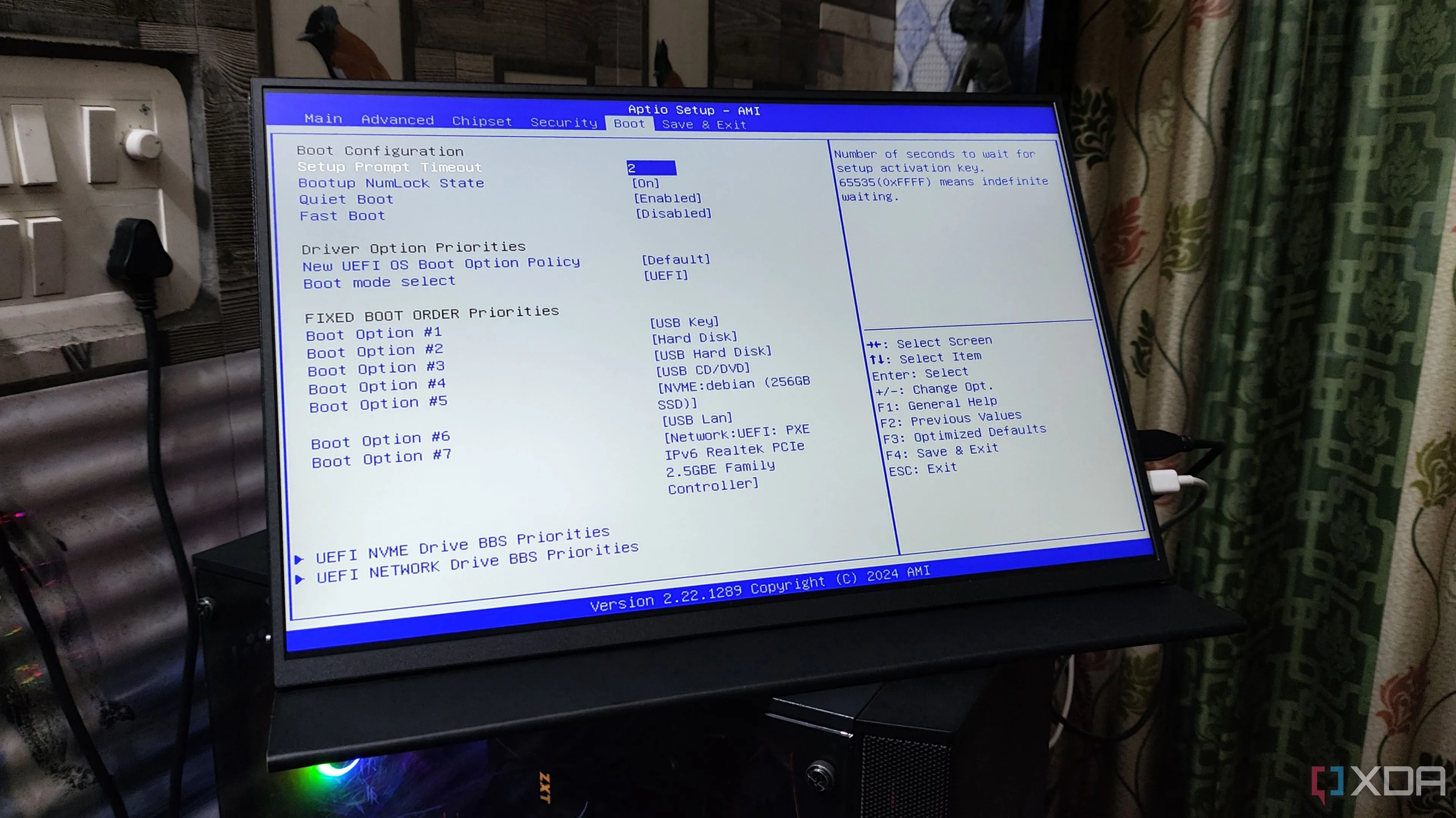 Màn hình hiển thị các tùy chọn Boot trong menu BIOS, cho thấy giao diện quen thuộc khi truy cập BIOS để cập nhật hoặc cấu hình hệ thống.