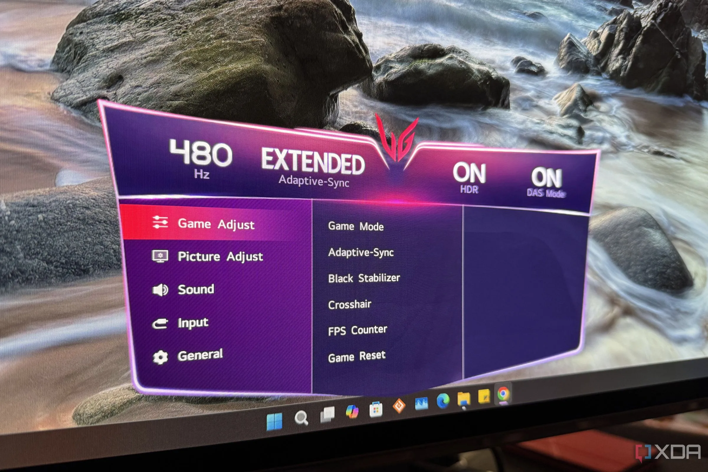 Màn hình LG 480Hz OLED hiển thị menu OSD với tần số quét 480Hz