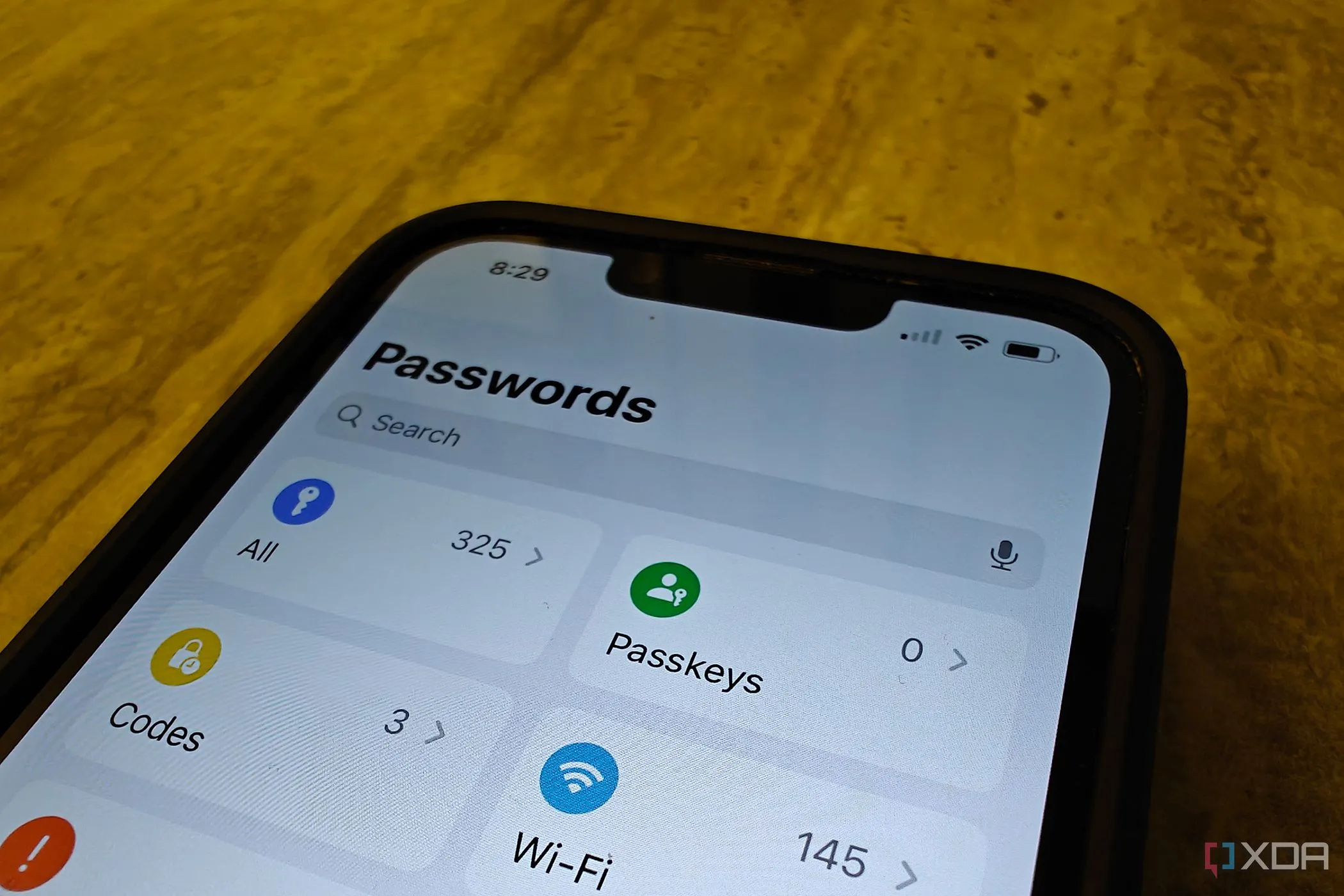 Màn hình ứng dụng Mật khẩu trên iPhone, minh họa tính năng quản lý mật khẩu tích hợp