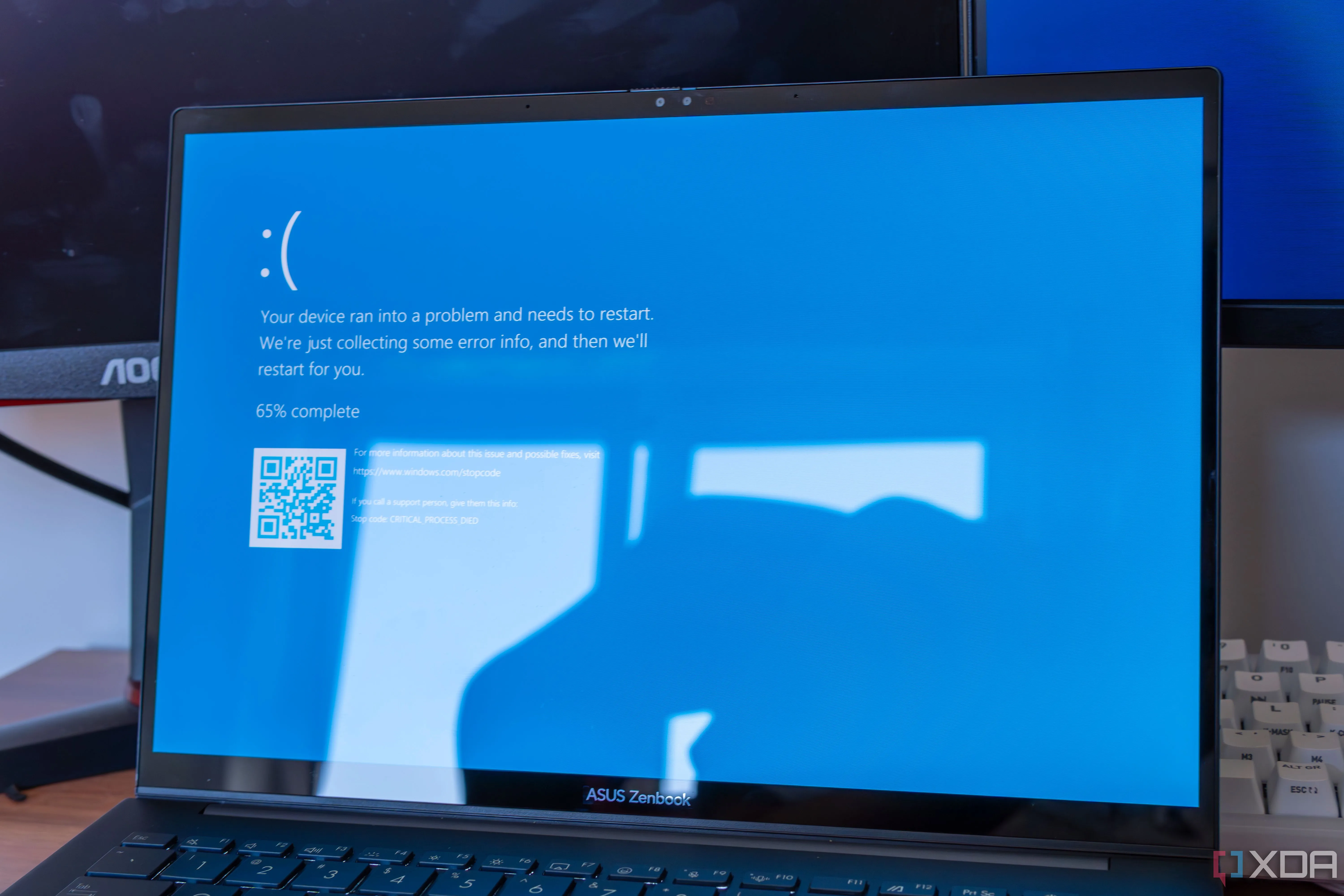 Màn hình xanh chết chóc (BSOD) báo lỗi trên máy tính Windows 11