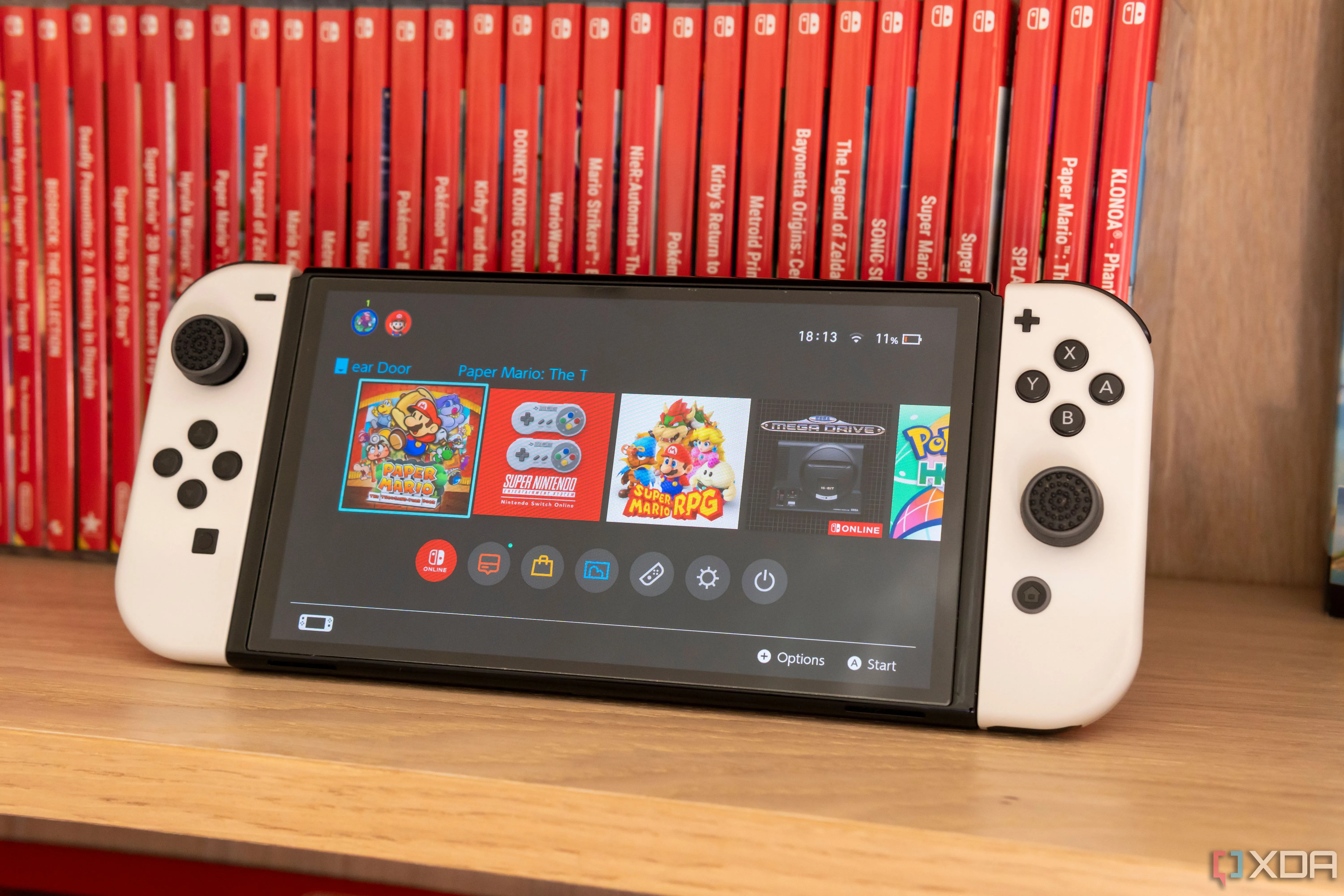 Máy chơi game Nintendo Switch với Joy-Con