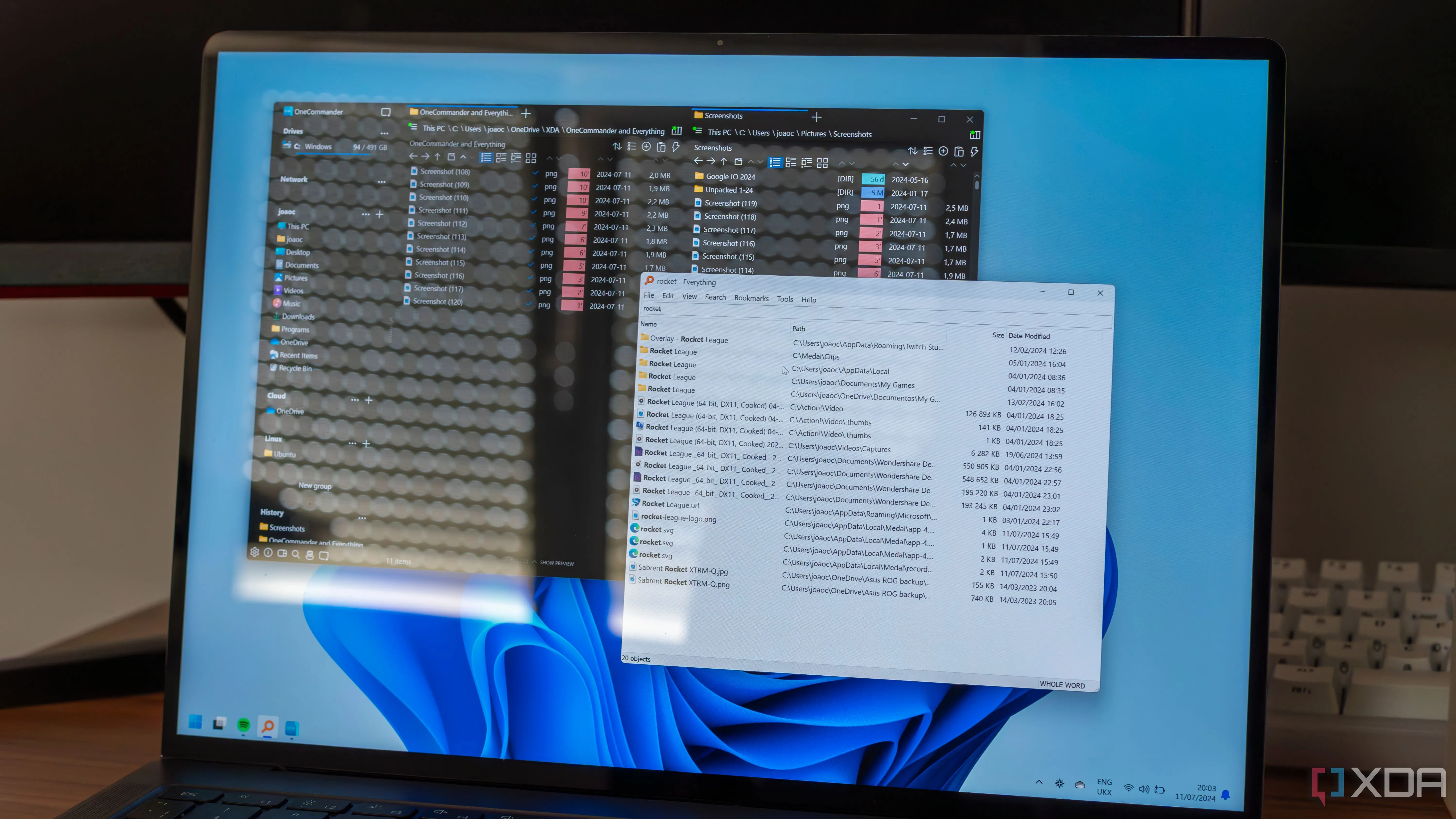 máy tính Windows 11 chạy ứng dụng quản lý tệp thay thế OneCommander và Everything