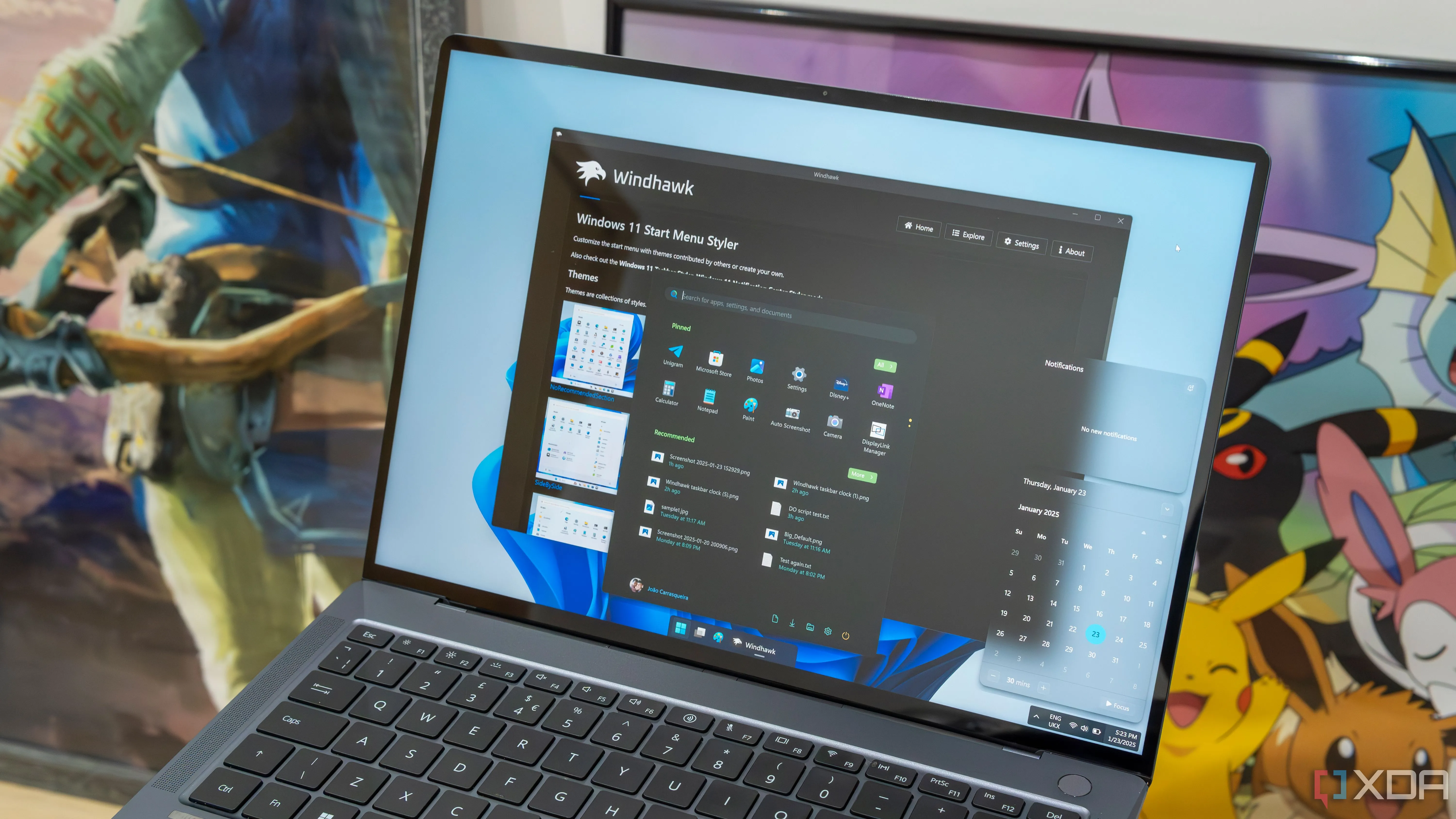 Máy tính xách tay Windows 11 với các bản mod Windhawk cá nhân hóa giao diện