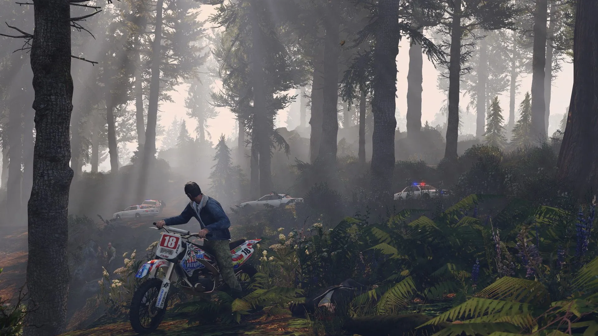 Nhân vật Trevor trong GTA V cưỡi mô tô băng rừng sau bản cập nhật đồ họa PC