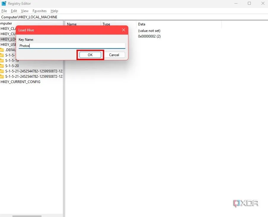 Nhập tên khóa &quot;Photos&quot; khi được yêu cầu trong Registry Editor.