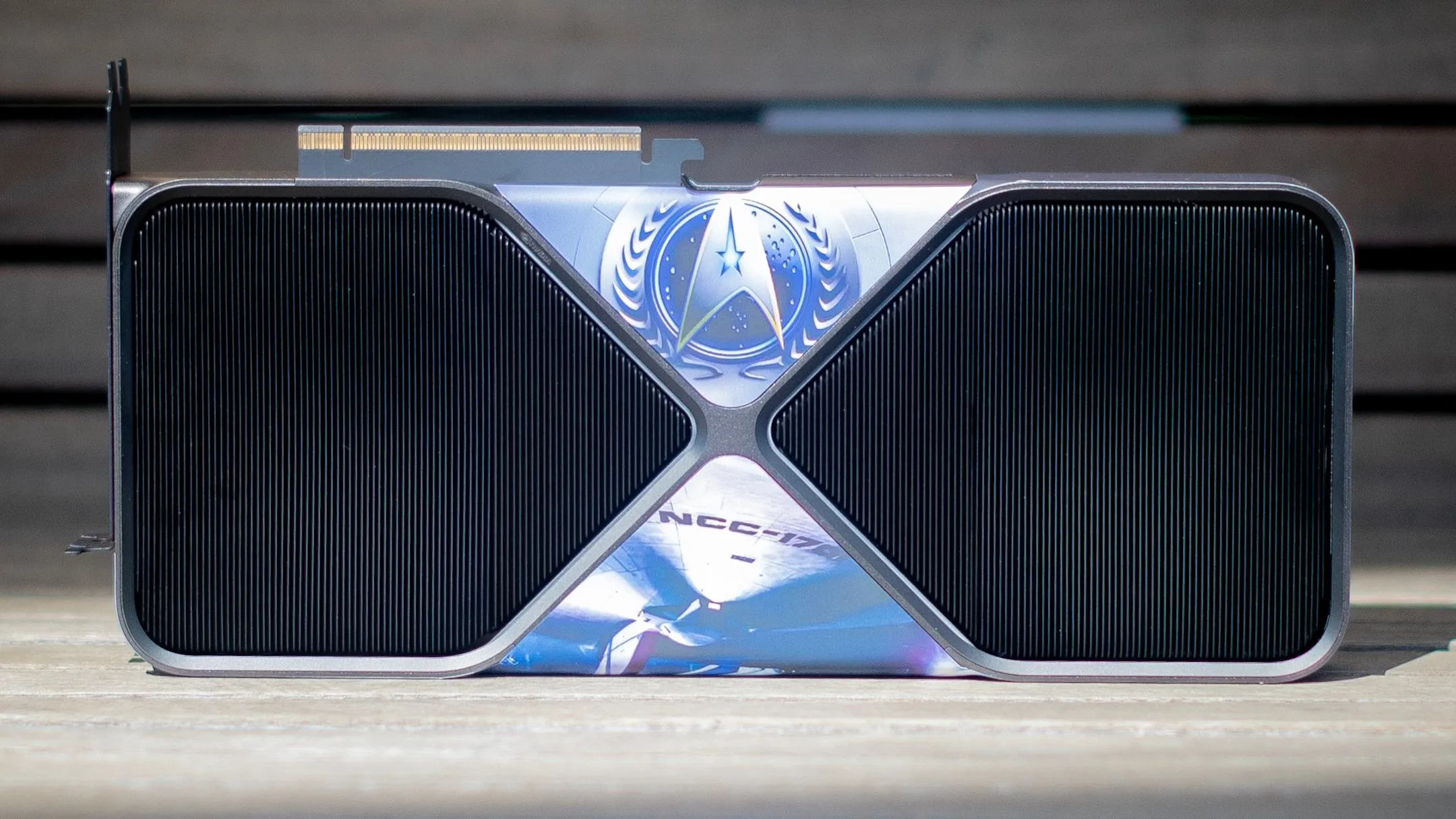 Nvidia RTX 5090 GPU tùy chỉnh chủ đề Star Trek