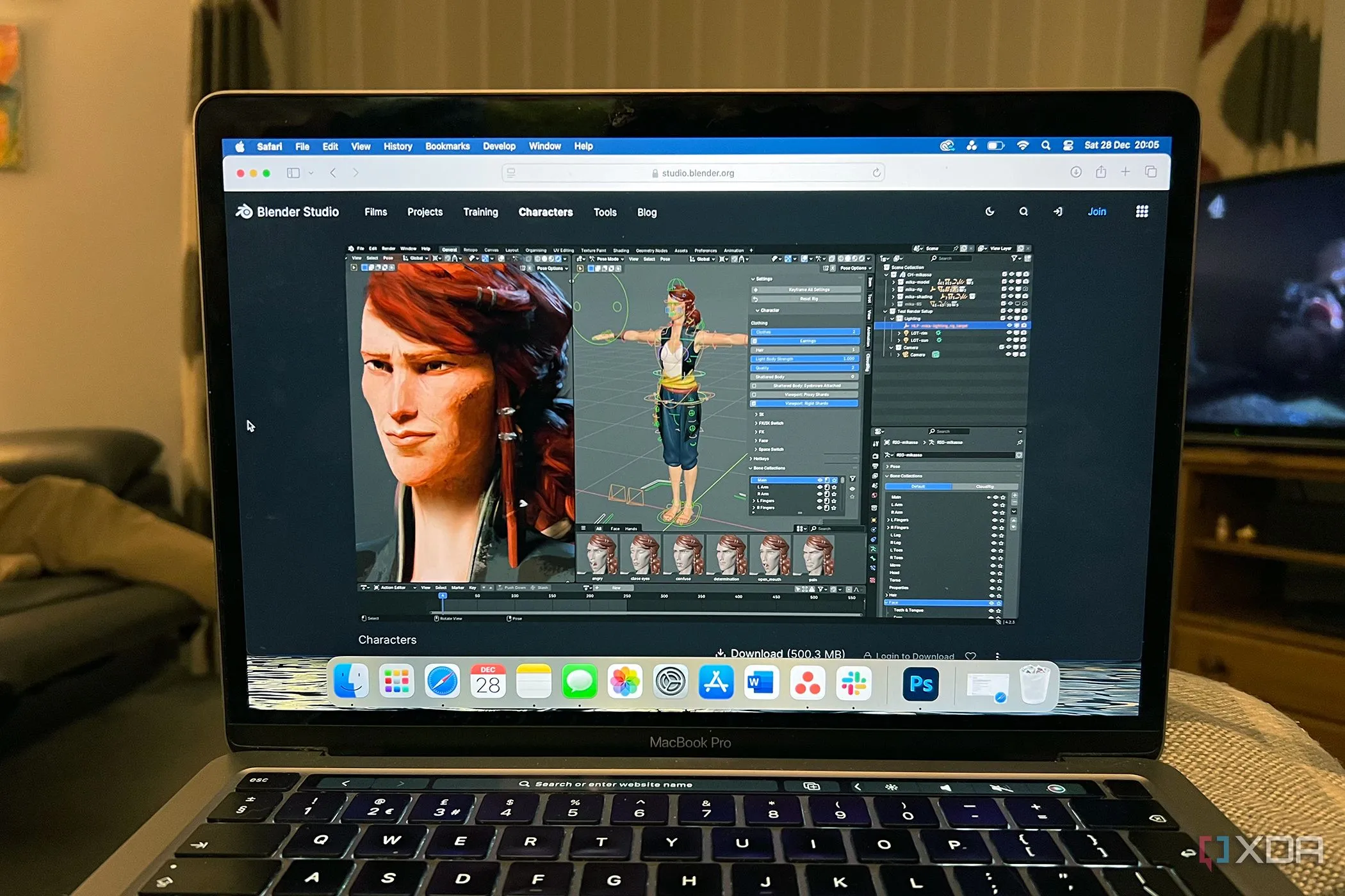Phần mềm Blender đang chạy trên laptop MacBook Pro, thể hiện tính linh hoạt của công cụ thiết kế 3D.