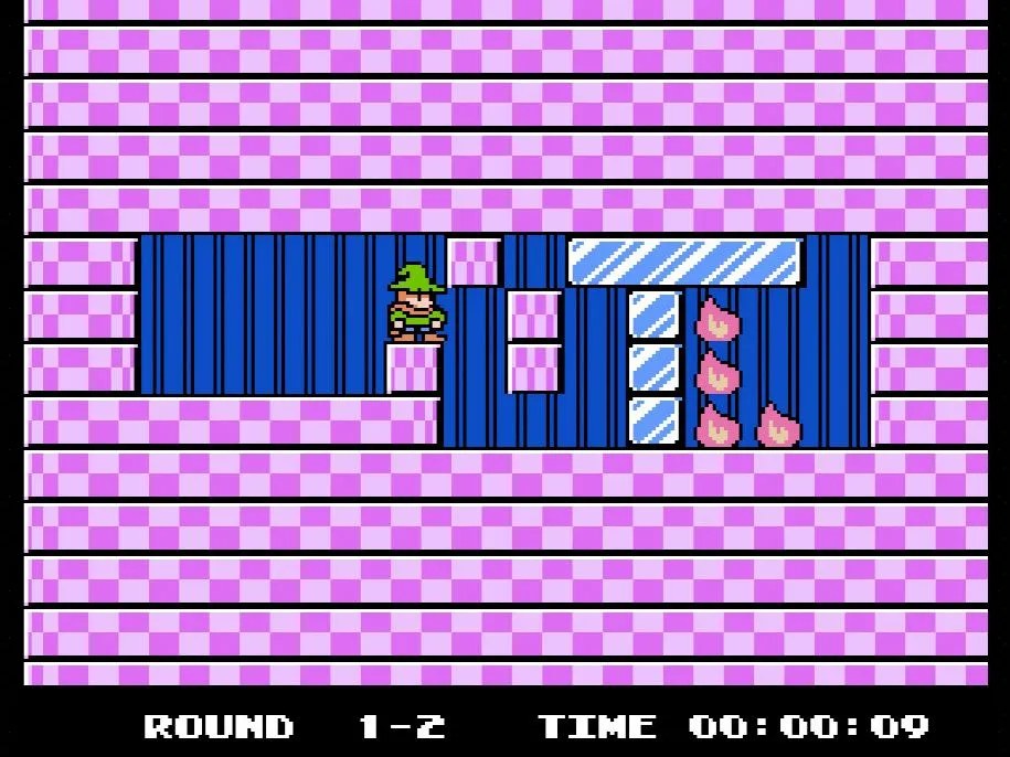 Screenshot của Fire 'n Ice trên NES, hiển thị nhân vật chính đang sử dụng phép thuật băng để dập lửa trên màn hình giải đố
