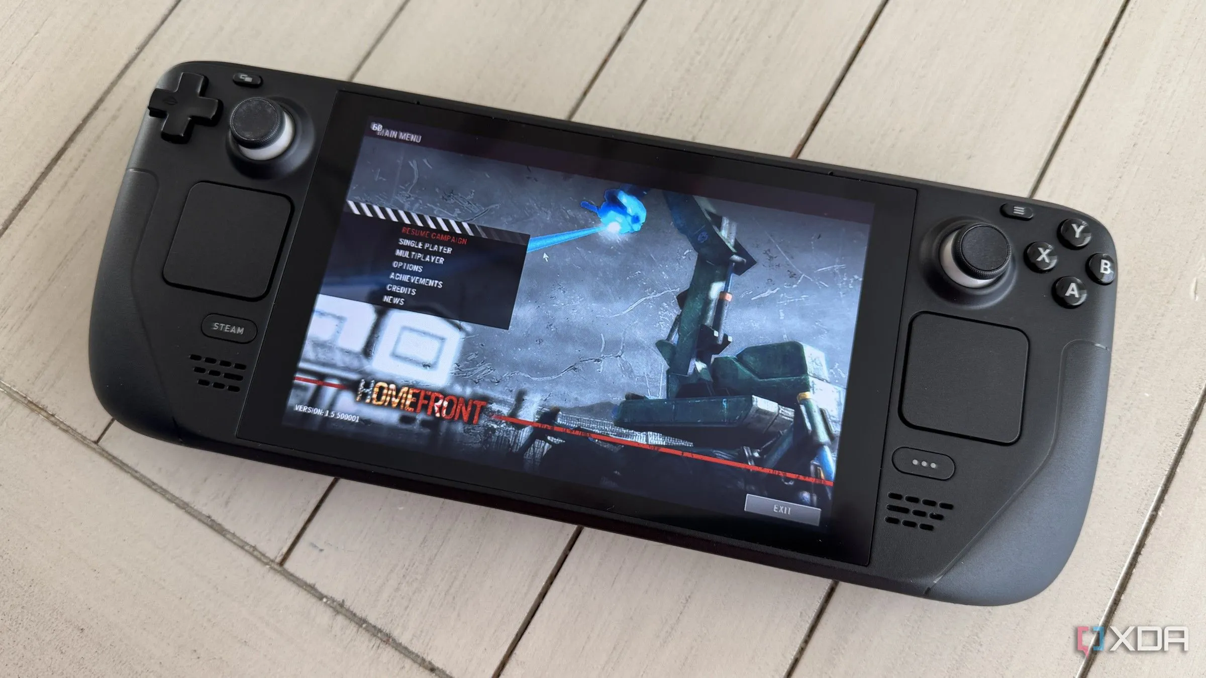 Steam Deck hiển thị game Homefront, minh họa chơi game PC cấu hình nhẹ.