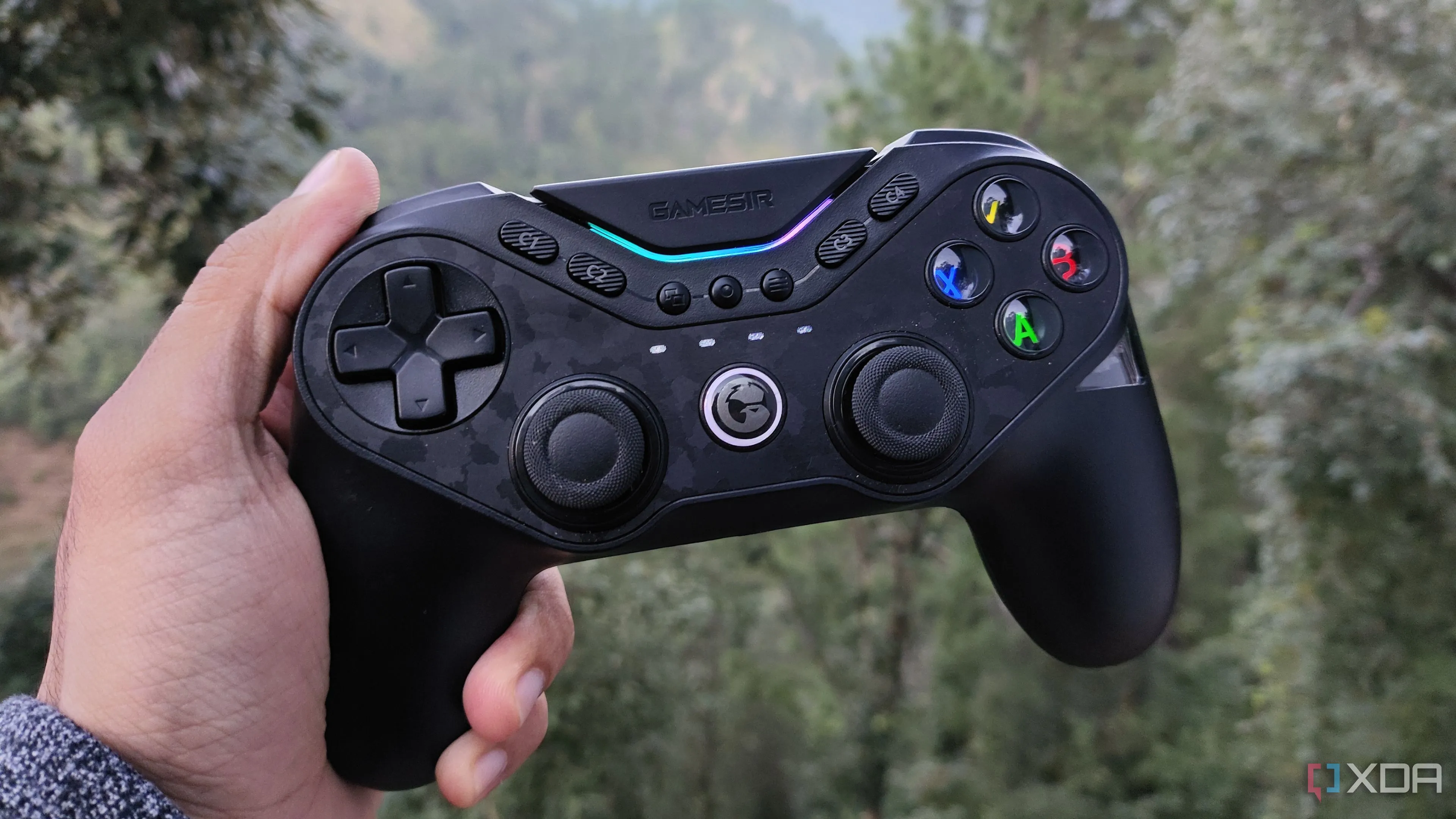Tay cầm chơi game GameSir Tarantula Pro, biểu tượng của tương lai giả lập