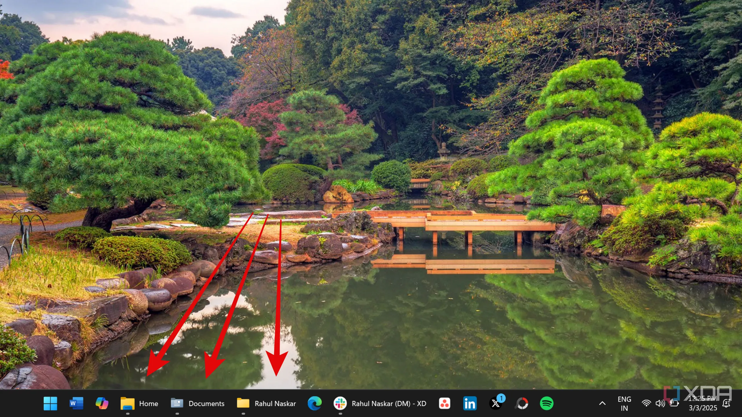 Thanh tác vụ Windows 11 hiển thị các thư mục đã mở sau khi xóa nhãn &quot;-File Explorer&quot; bằng Windhawk mod