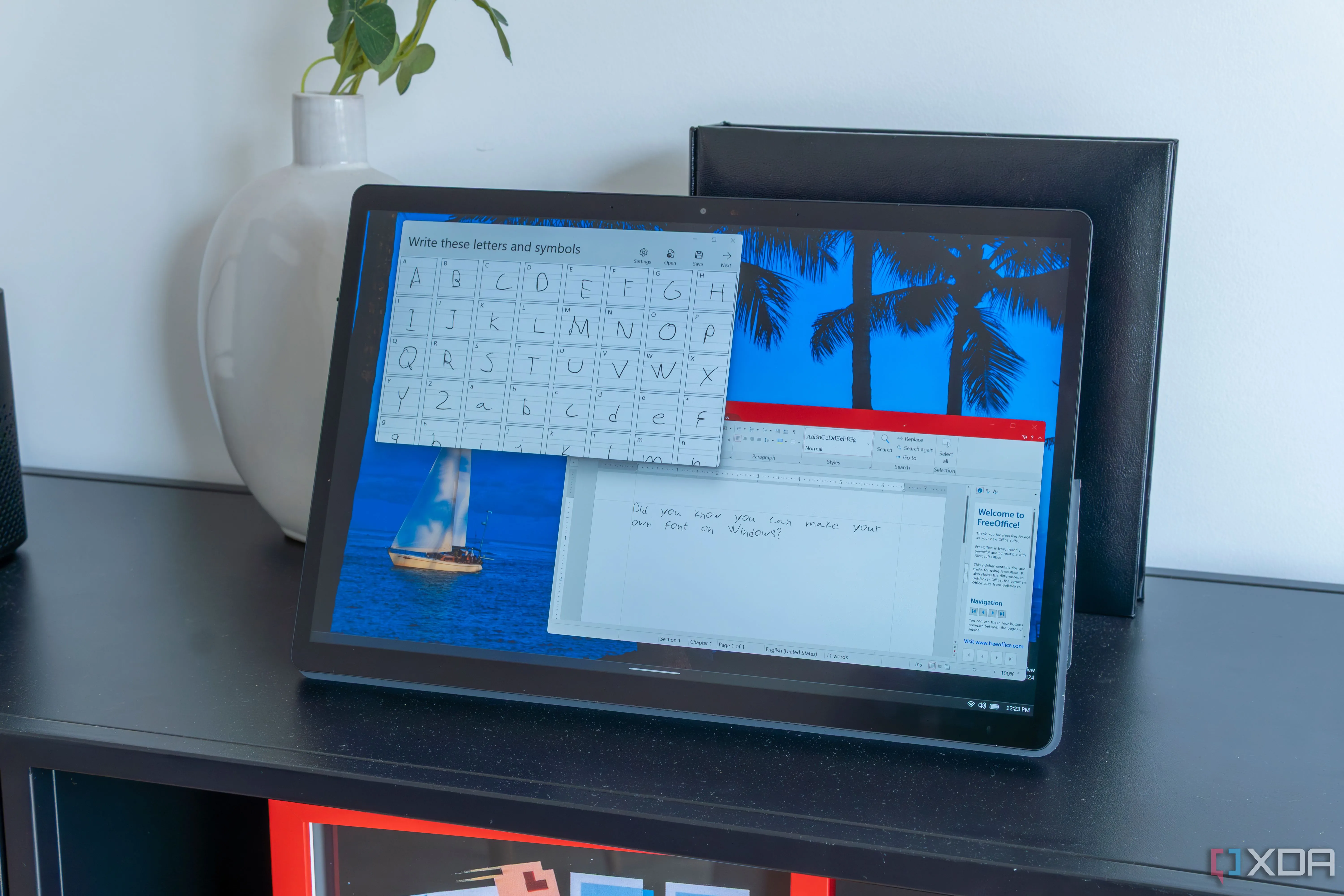 Thiết bị hiển thị ứng dụng Microsoft minh họa cho các tính năng hệ điều hành Windows