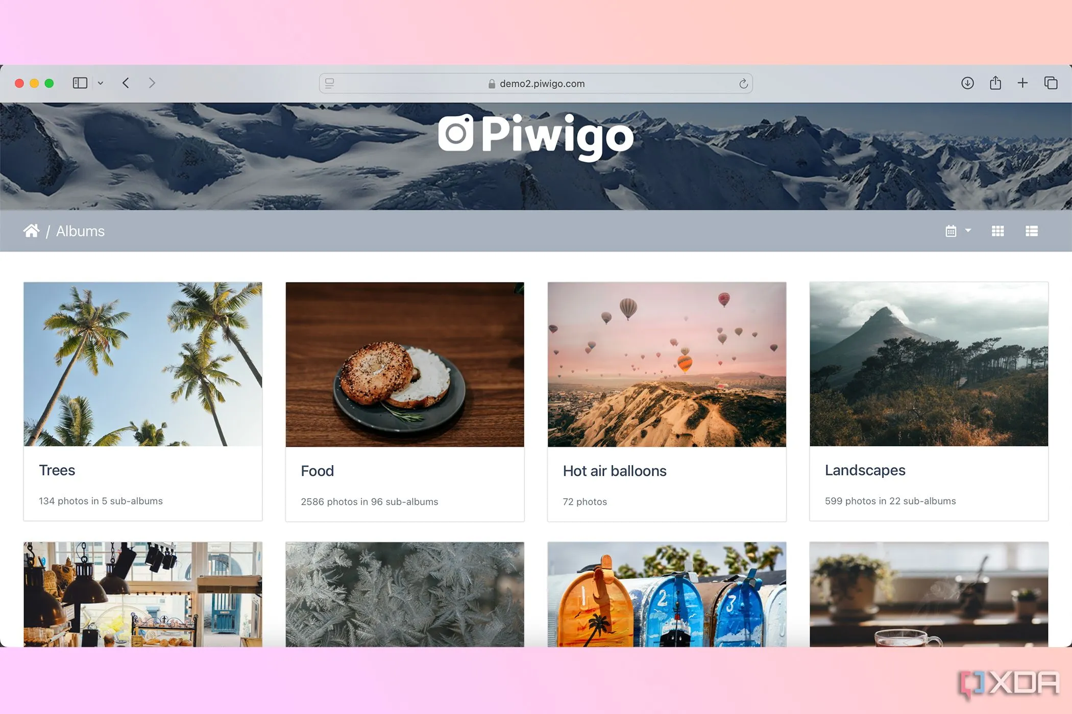 Thư viện ảnh Piwigo với giao diện có chủ đề tùy chỉnh, cho phép tổ chức ảnh chuyên nghiệp