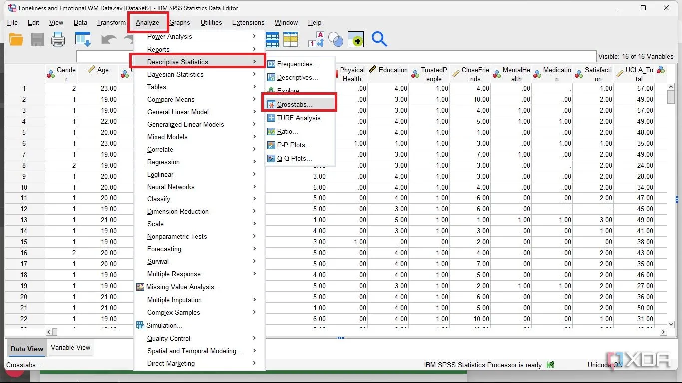 Thực hiện kiểm định Chi-Square: Chọn Analyze -&gt; Descriptive Statistics -&gt; Crosstabs trong SPSS