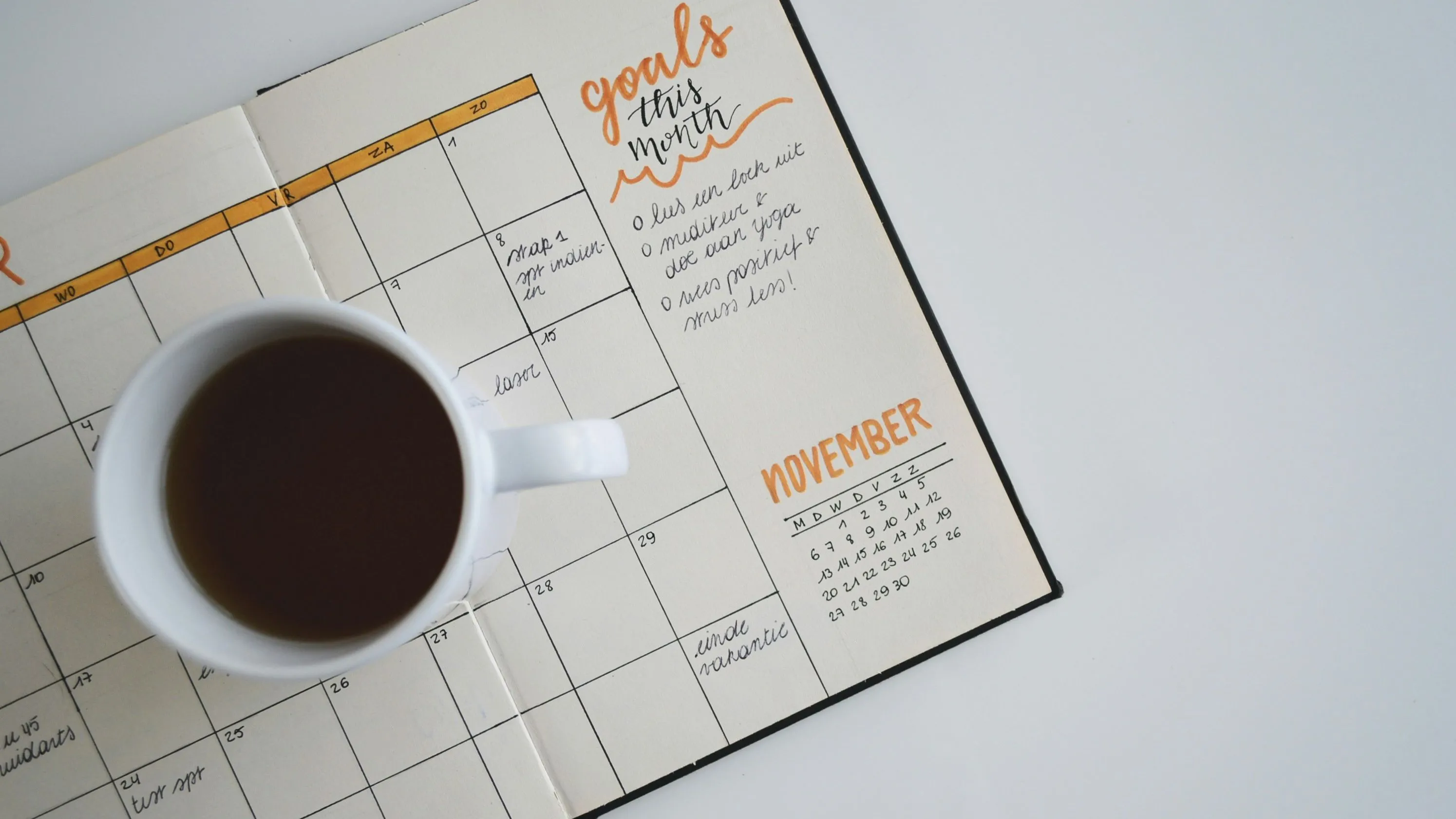 Tiêu đề minh họa các mẹo sử dụng lịch để tối ưu hóa ngày làm việc với Google Calendar và Outlook Calendar