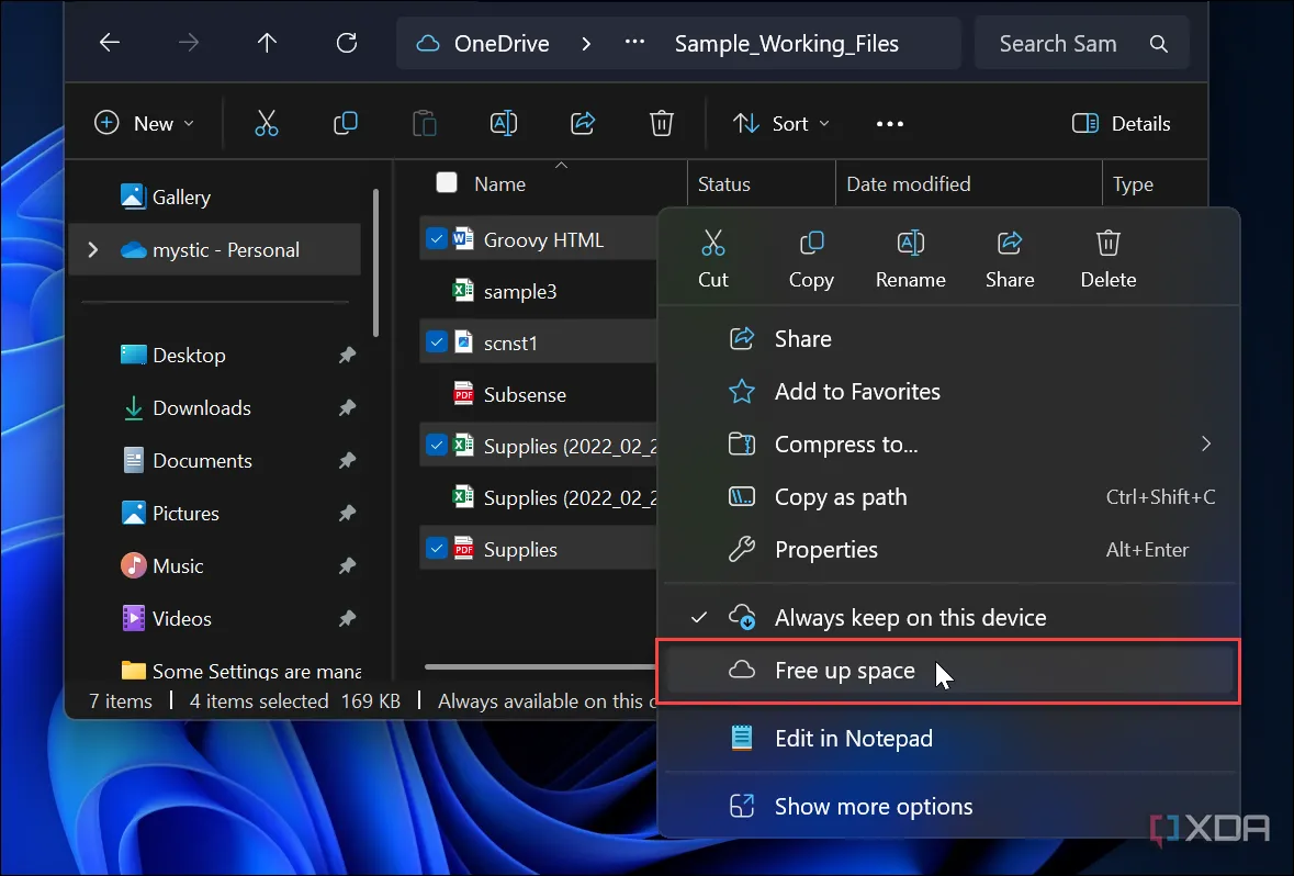 Tùy chọn &quot;Giải phóng dung lượng&quot; và &quot;Luôn giữ trên thiết bị này&quot; cho tệp OneDrive trong File Explorer