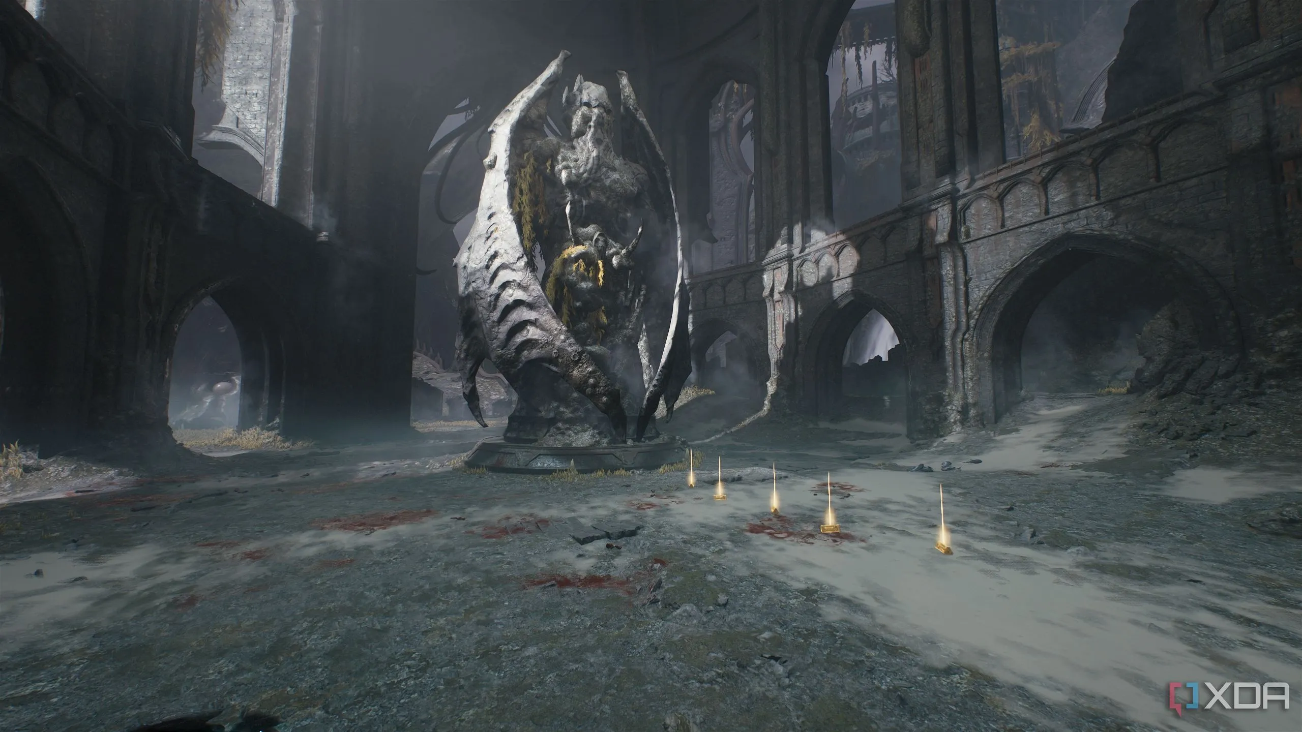 Vệt vàng thỏi dưới chân tượng Cthulhu trong Chương 14 Doom: The Dark Ages