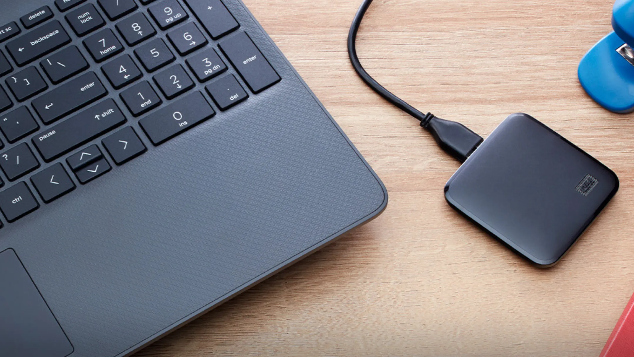 Western Digital Elements SE Portable SSD 2TB nhỏ gọn tiện lợi